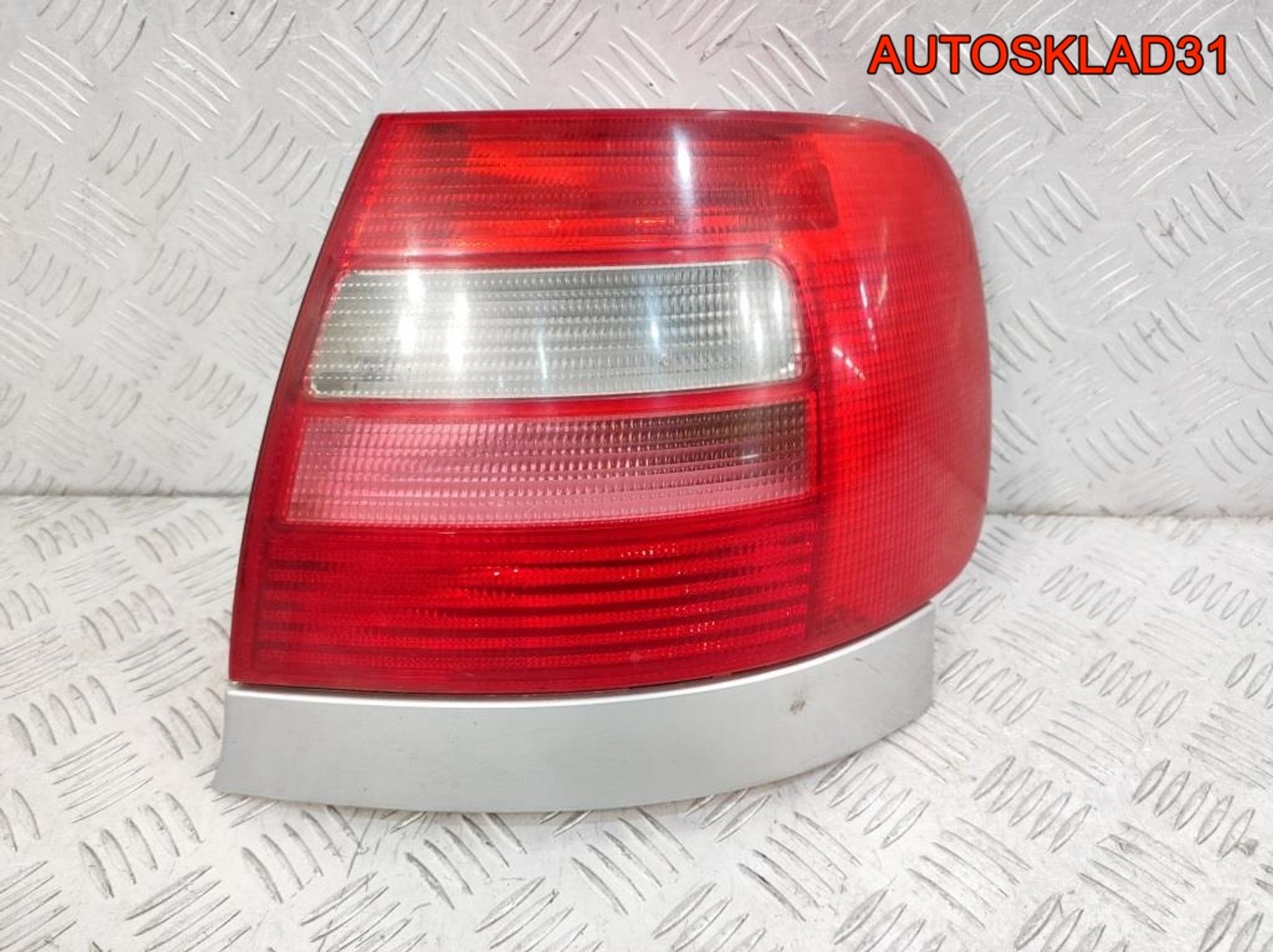Фонарь задний правый Audi A4 B5 Дорест Седан 8D0945096C - АвтоСклад31.рф - авторазборка контрактные б/у запчасти в г. Белгород Фонарь задний правый Audi A4 B5 Дорест Седан 8D0945096C - АвтоСклад31.рф - авторазборка контрактные б/у запчасти в г. Белгород