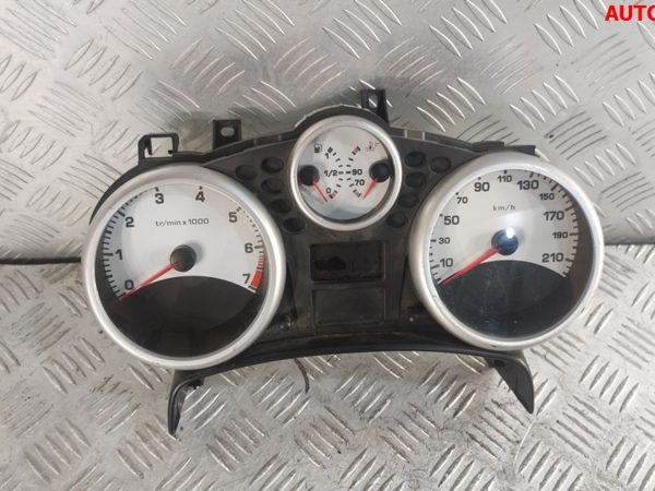 Компрессор кондиционера Subaru Forester 73111SC001 - АвтоСклад31.рф - авторазборка контрактные б/у запчасти в г. Белгород