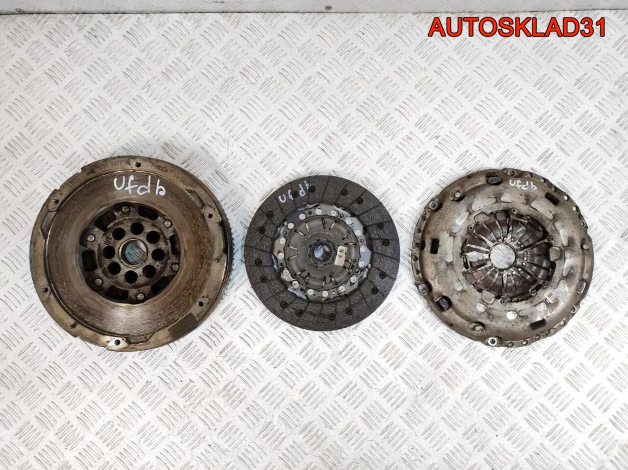 Маховик в сборе со сцеплением Ford Focus 3 2,0 UFDB AG916477AD - АвтоСклад31.рф - авторазборка контрактные б/у запчасти в г. Белгород Маховик в сборе со сцеплением Ford Focus 3 2,0 UFDB AG916477AD - АвтоСклад31.рф - авторазборка контрактные б/у запчасти в г. Белгород