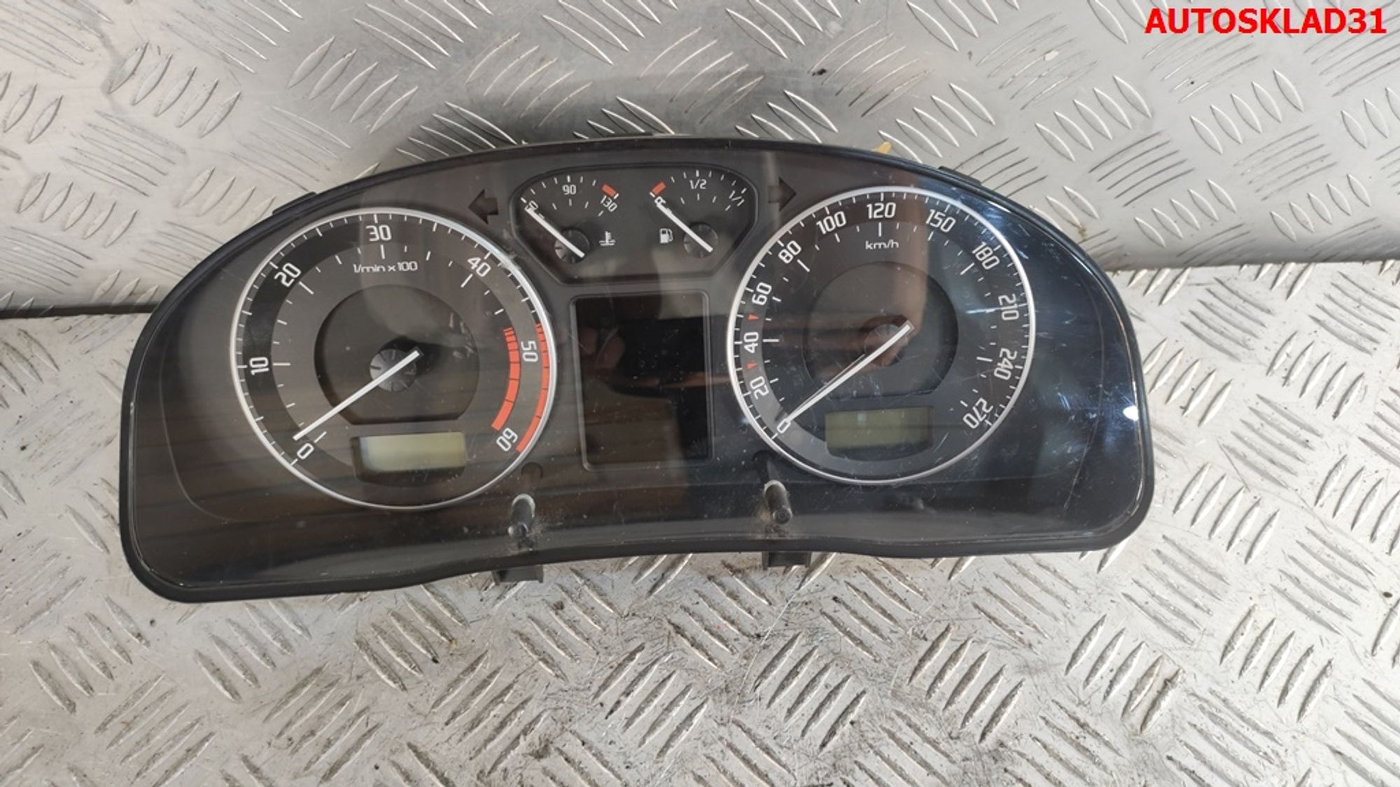 Щиток приборов Skoda Superb I рестайлинг 3U0920842D дизель - АвтоСклад31.рф - авторазборка контрактные б/у запчасти в г. Белгород Щиток приборов Skoda Superb I рестайлинг 3U0920842D дизель - АвтоСклад31.рф - авторазборка контрактные б/у запчасти в г. Белгород