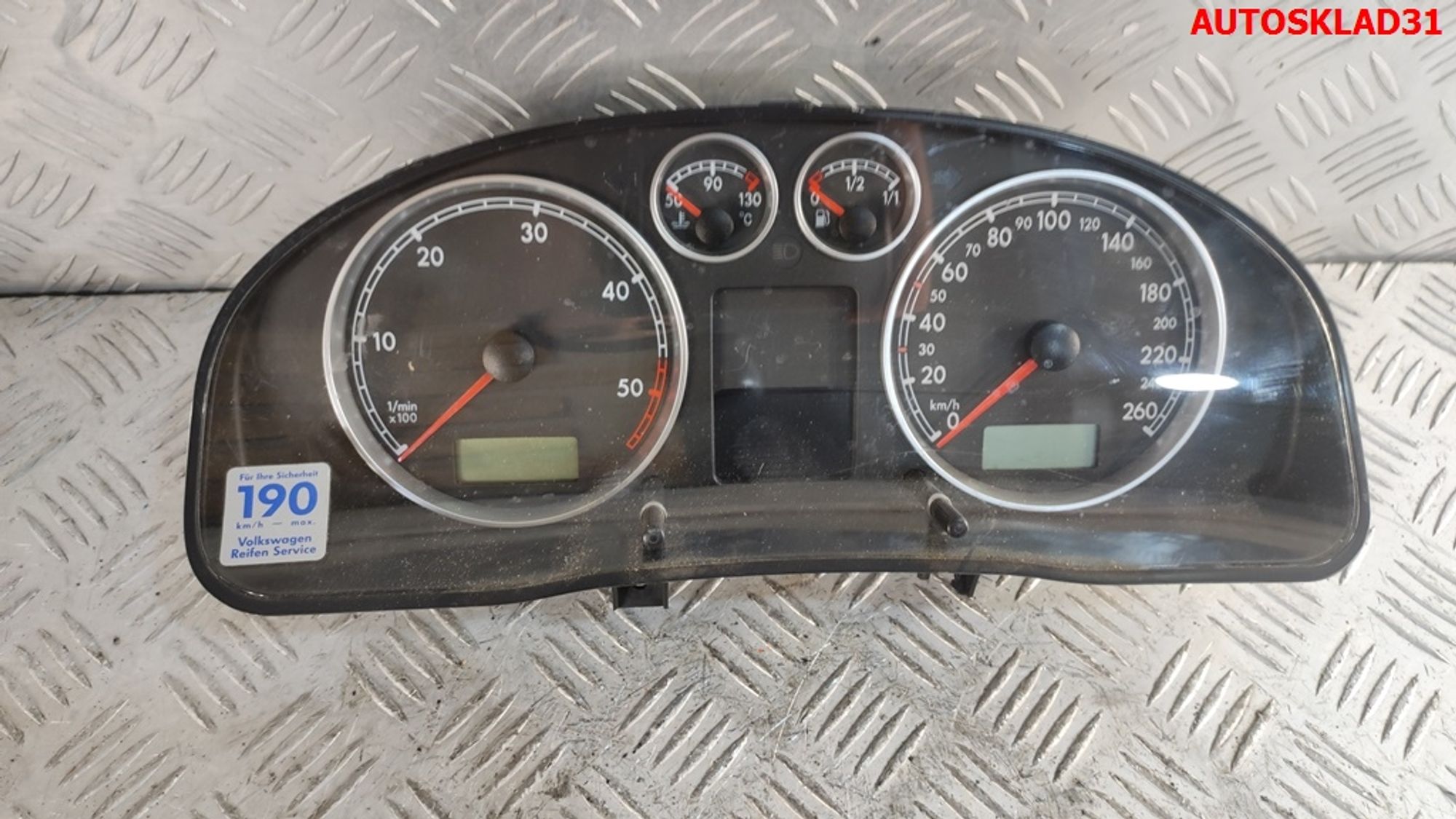 Панель приборов Volkswagen Passat B5+ 3B0920825A - АвтоСклад31.рф - авторазборка контрактные б/у запчасти в г. Белгород Панель приборов Volkswagen Passat B5+ 3B0920825A - АвтоСклад31.рф - авторазборка контрактные б/у запчасти в г. Белгород