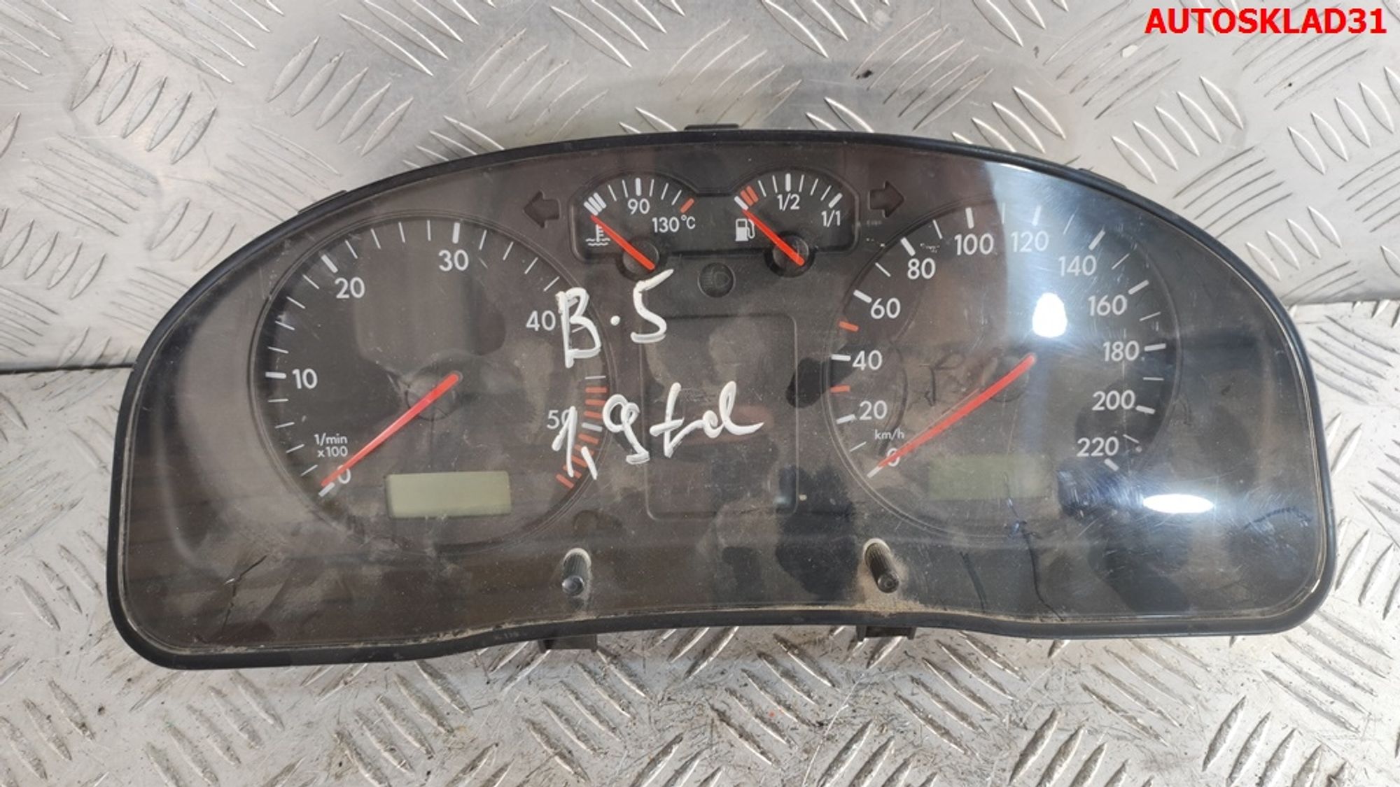Щиток приборов Volkswagen Passat B5 3B0919861J дизель - АвтоСклад31.рф - авторазборка контрактные б/у запчасти в г. Белгород Щиток приборов Volkswagen Passat B5 3B0919861J дизель - АвтоСклад31.рф - авторазборка контрактные б/у запчасти в г. Белгород