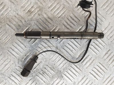 Форсунка дизельная управляющая Audi A6 C5 2,5 дизель 059130202C - АвтоСклад31.рф - авторазборка контрактные б/у запчасти в г. Белгород