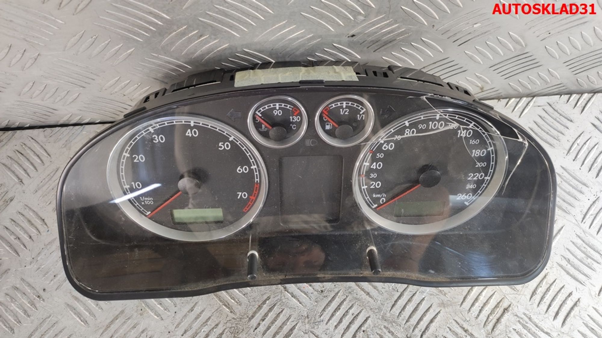 Щиток приборов Volkswagen Passat B5 рестайлинг 3B0920807 бензин - АвтоСклад31.рф - авторазборка контрактные б/у запчасти в г. Белгород Щиток приборов Volkswagen Passat B5 рестайлинг 3B0920807 бензин - АвтоСклад31.рф - авторазборка контрактные б/у запчасти в г. Белгород