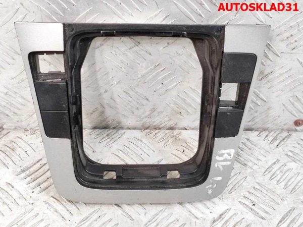 Планка под фонарь левая Skoda Octavia 1U6813307 - АвтоСклад31.рф - авторазборка контрактные б/у запчасти в г. Белгород