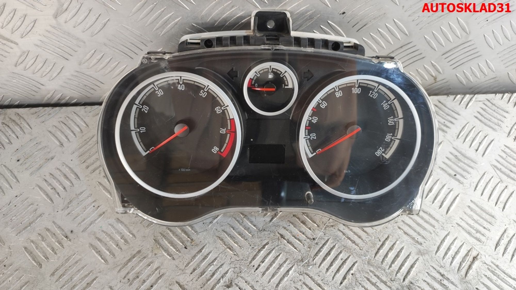 Щиток приборов Opel Corsa D 1563673 бензин - АвтоСклад31.рф - авторазборка контрактные б/у запчасти в г. Белгород Щиток приборов Opel Corsa D 1563673 бензин - АвтоСклад31.рф - авторазборка контрактные б/у запчасти в г. Белгород