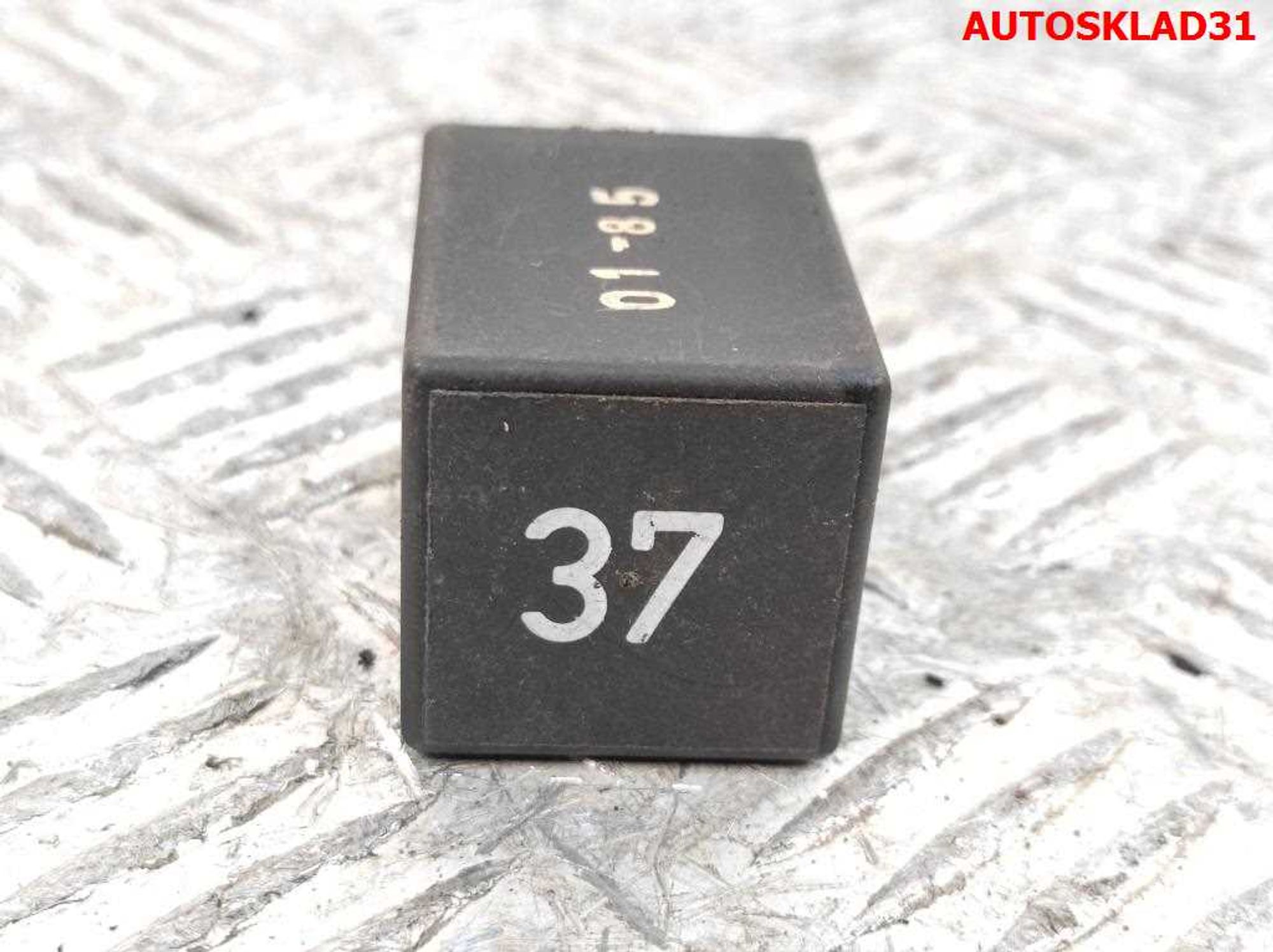 Реле 37 Audi 80 B3 813906064 - АвтоСклад31.рф - авторазборка контрактные б/у запчасти в г. Белгород Реле 37 Audi 80 B3 813906064 - АвтоСклад31.рф - авторазборка контрактные б/у запчасти в г. Белгород