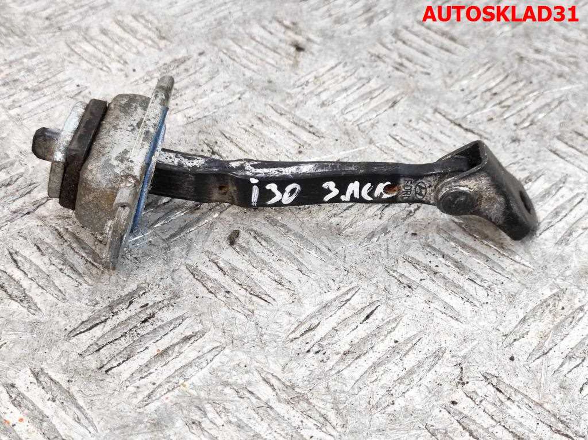 Ограничитель двери задней левой Hyundai i30 794802L000 - АвтоСклад31.рф - авторазборка контрактные б/у запчасти в г. Белгород Ограничитель двери задней левой Hyundai i30 794802L000 - АвтоСклад31.рф - авторазборка контрактные б/у запчасти в г. Белгород