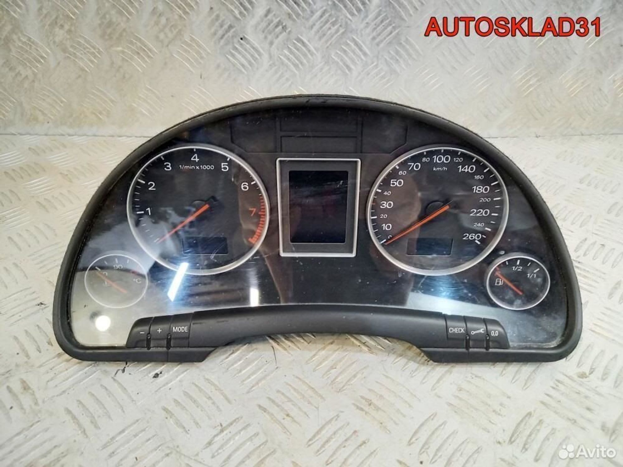 Панель приборов Audi A4 B6 3.0 8E0920900H бензин - АвтоСклад31.рф - авторазборка контрактные б/у запчасти в г. Белгород Панель приборов Audi A4 B6 3.0 8E0920900H бензин - АвтоСклад31.рф - авторазборка контрактные б/у запчасти в г. Белгород