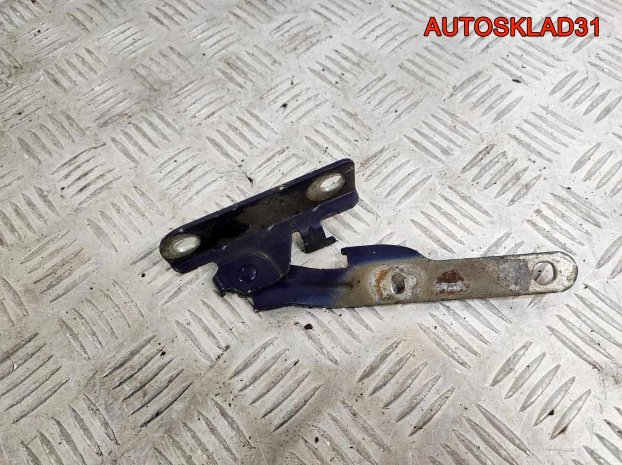 Петля капота правая Renault Logan 1 6001546876 - АвтоСклад31.рф - авторазборка контрактные б/у запчасти в г. Белгород Петля капота правая Renault Logan 1 6001546876 - АвтоСклад31.рф - авторазборка контрактные б/у запчасти в г. Белгород