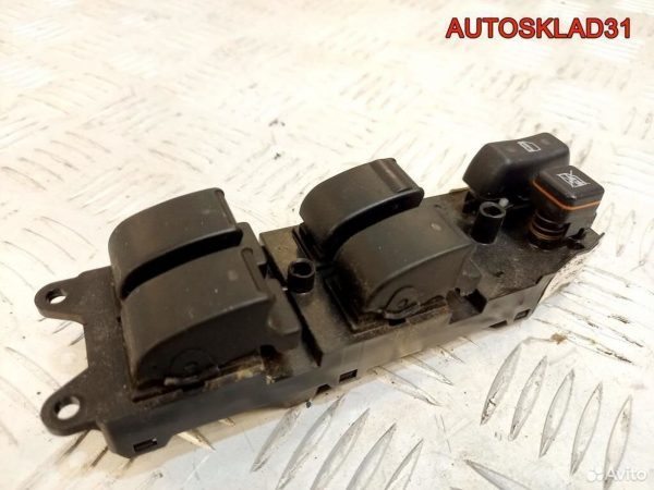 Плафон салонный задний Audi A8 D3 4E0947111F - АвтоСклад31.рф - авторазборка контрактные б/у запчасти в г. Белгород