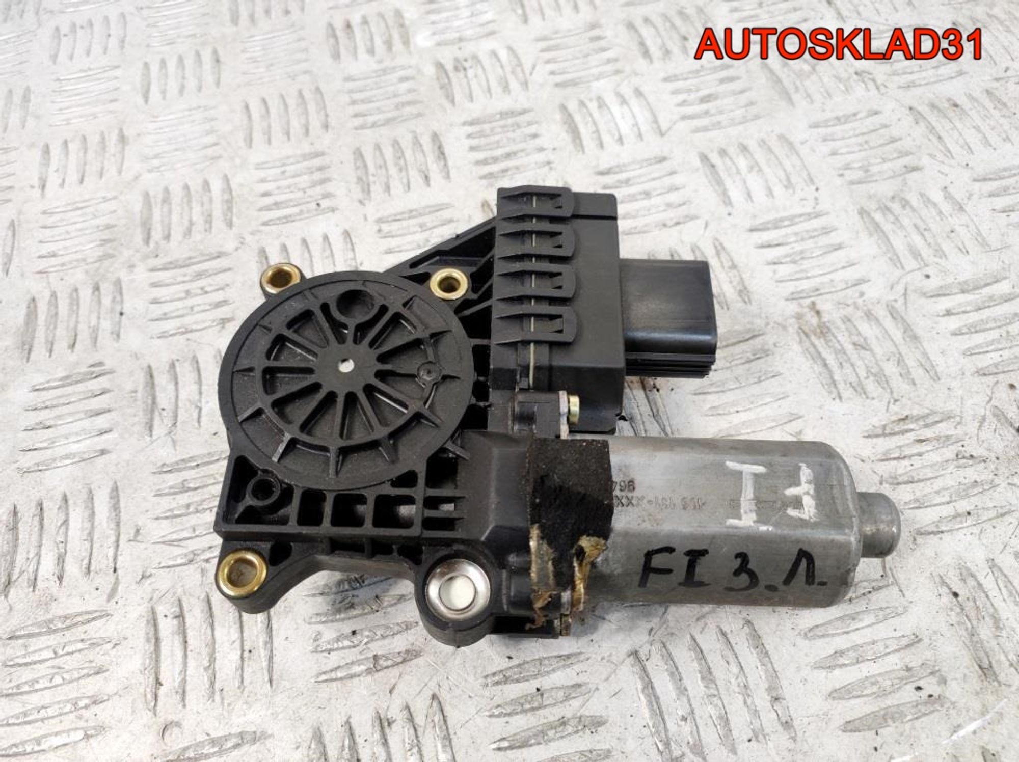 Моторчик стеклоподъемника з/л Ford Focus 1 0130821903 - АвтоСклад31.рф - авторазборка контрактные б/у запчасти в г. Белгород Моторчик стеклоподъемника з/л Ford Focus 1 0130821903 - АвтоСклад31.рф - авторазборка контрактные б/у запчасти в г. Белгород