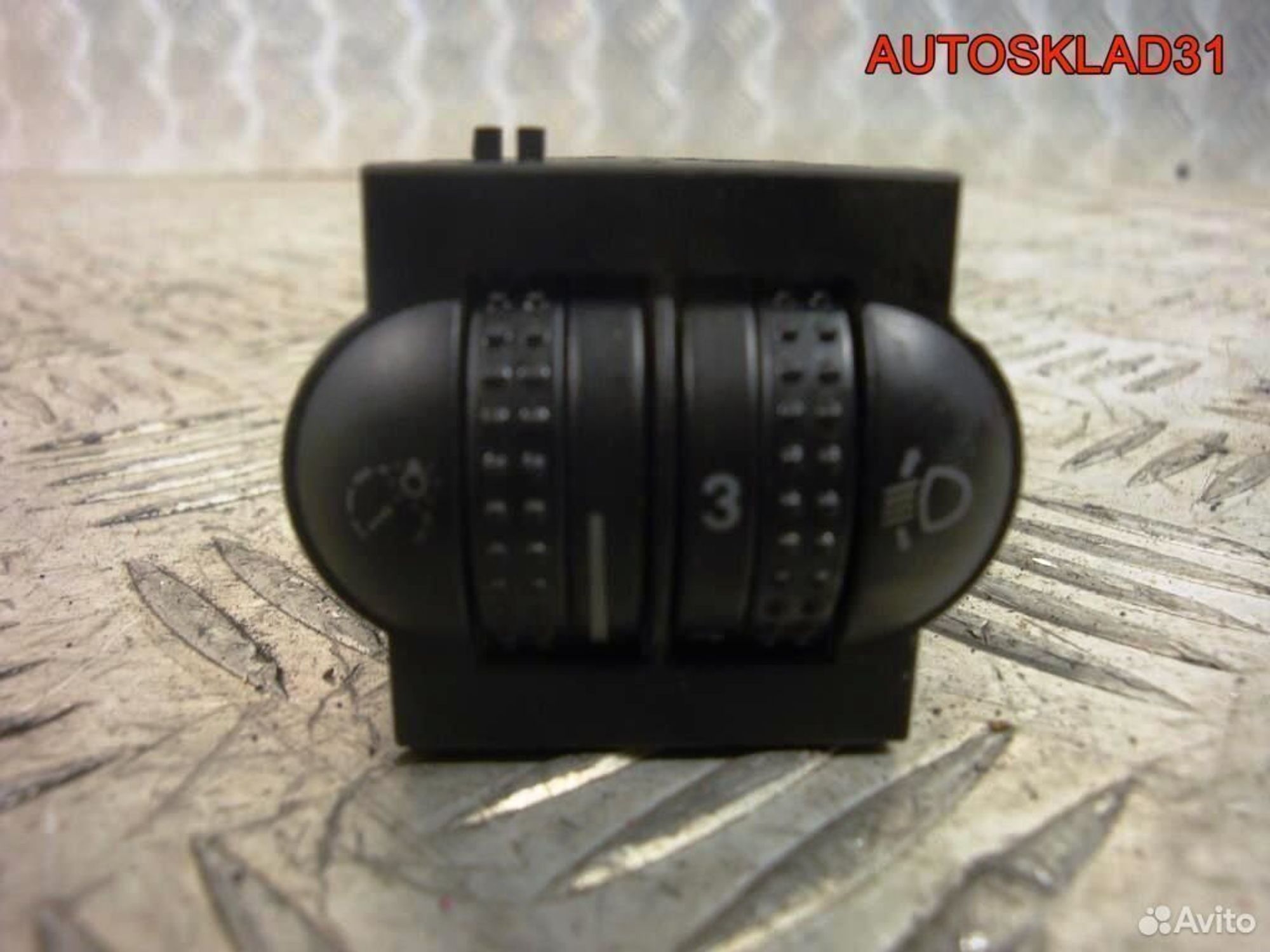 Кнопка корректора фар VW Passat B5+ 3B0941333C - АвтоСклад31.рф - авторазборка контрактные б/у запчасти в г. Белгород Кнопка корректора фар VW Passat B5+ 3B0941333C - АвтоСклад31.рф - авторазборка контрактные б/у запчасти в г. Белгород
