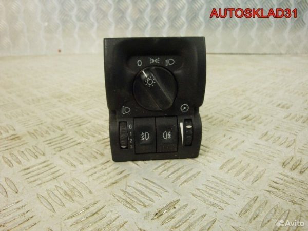 Решетка стеклоочистителя 8200825457 - АвтоСклад31.рф - авторазборка контрактные б/у запчасти в г. Белгород