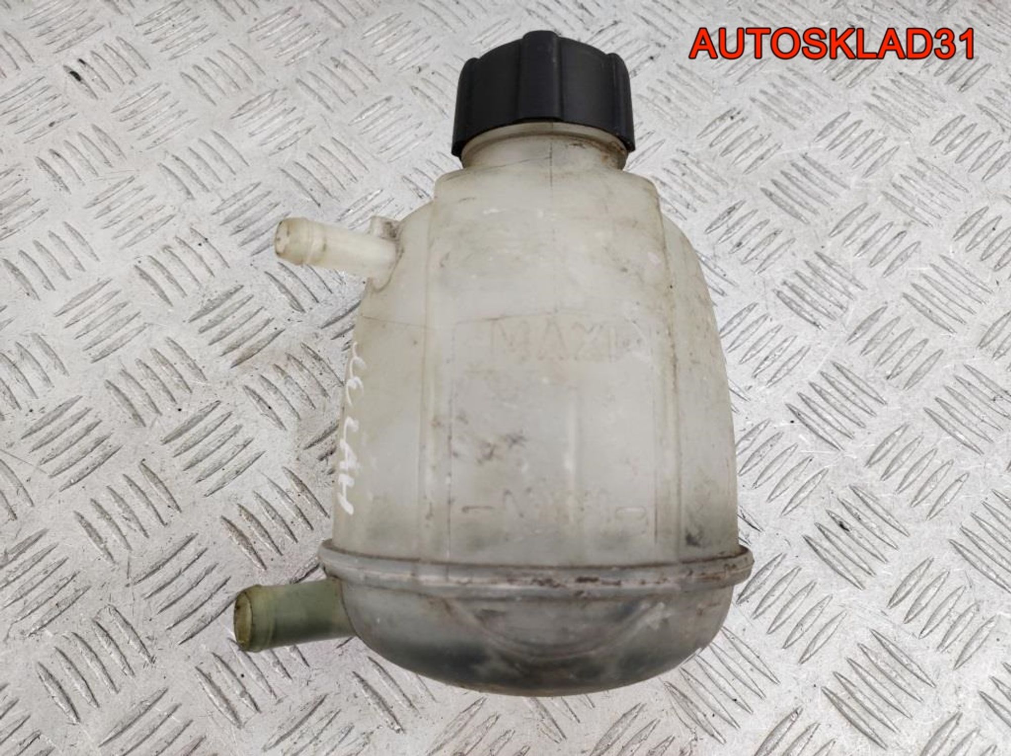 Бачок расширительный Renault Megane 1 8200060424 - АвтоСклад31.рф - авторазборка контрактные б/у запчасти в г. Белгород Бачок расширительный Renault Megane 1 8200060424 - АвтоСклад31.рф - авторазборка контрактные б/у запчасти в г. Белгород