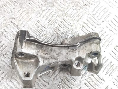 Кронштейн двигателя правый Ford Focus 2 1,6 Дизель 9643574880 - АвтоСклад31.рф - авторазборка контрактные б/у запчасти в г. Белгород
