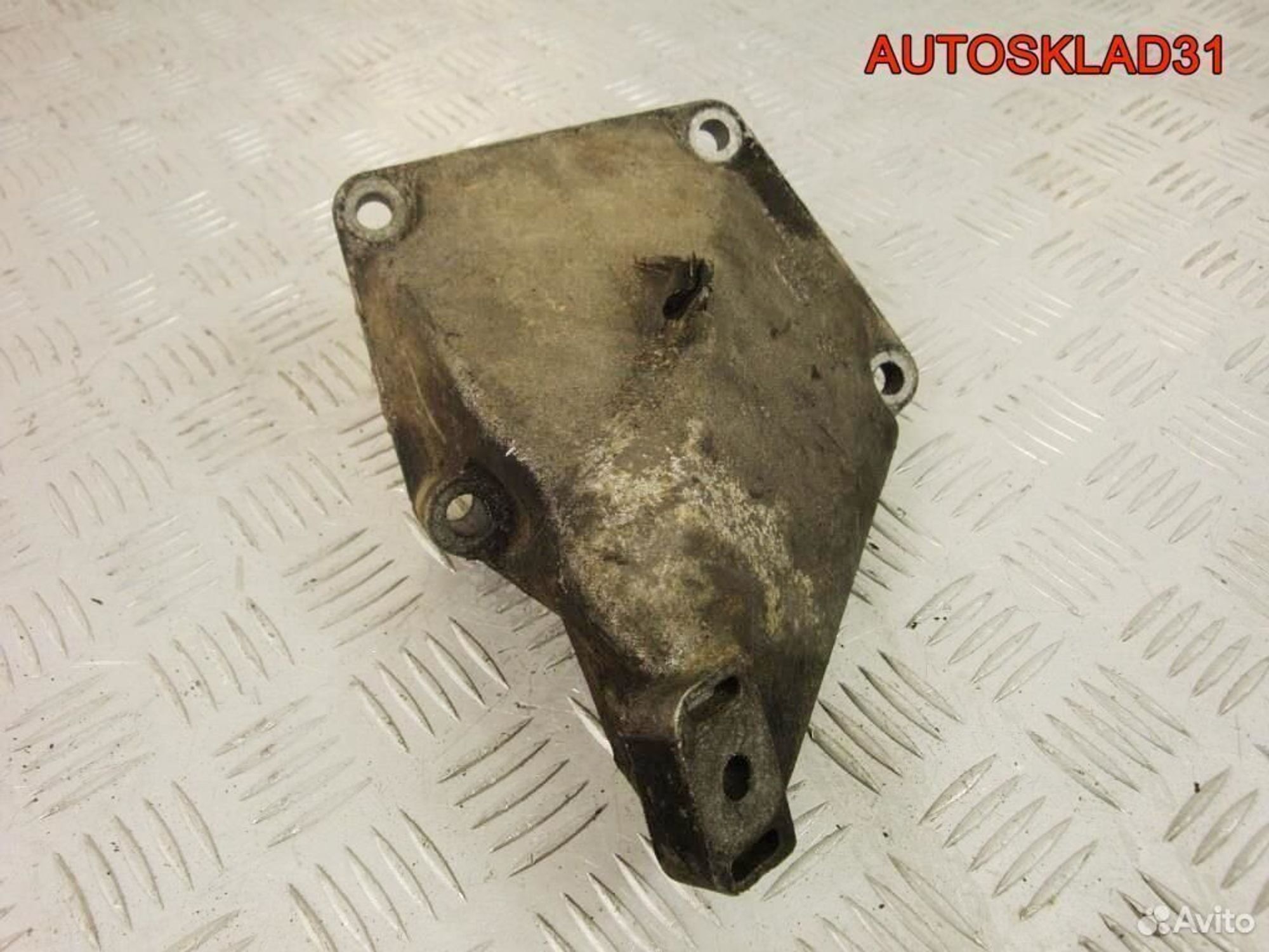 Кронштейн двигателя левый Audi A6 C5 4B0199307C - АвтоСклад31.рф - авторазборка контрактные б/у запчасти в г. Белгород Кронштейн двигателя левый Audi A6 C5 4B0199307C - АвтоСклад31.рф - авторазборка контрактные б/у запчасти в г. Белгород