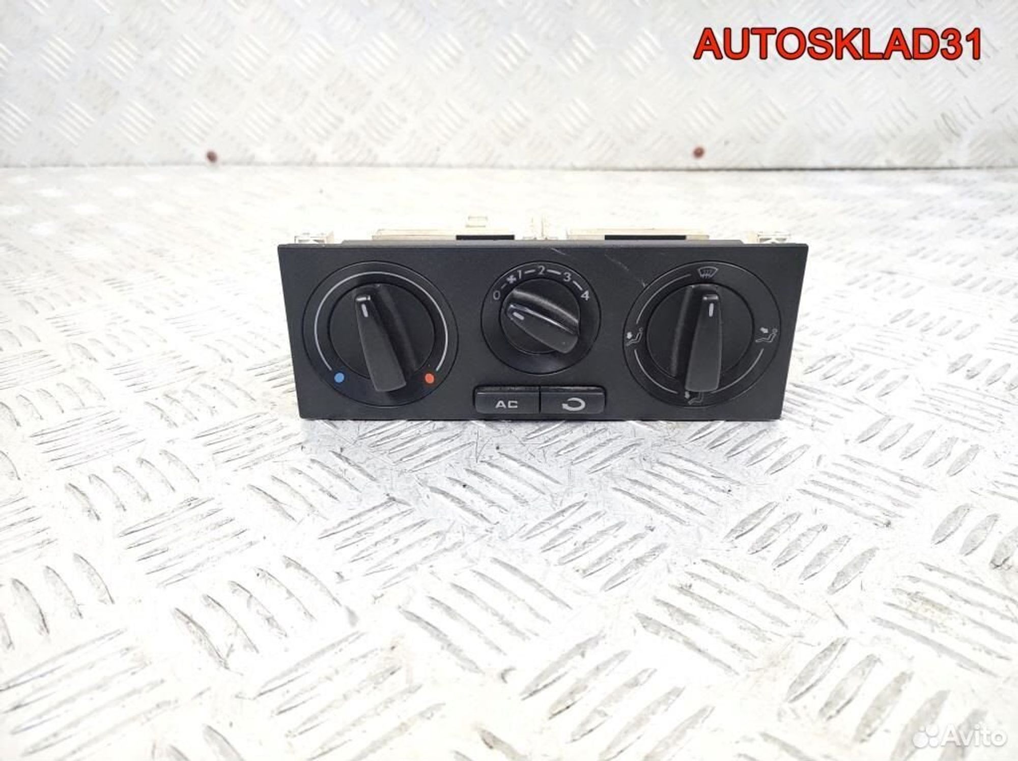 Блок управления отопителем VW Passat B5 1J0820045A - АвтоСклад31.рф - авторазборка контрактные б/у запчасти в г. Белгород Блок управления отопителем VW Passat B5 1J0820045A - АвтоСклад31.рф - авторазборка контрактные б/у запчасти в г. Белгород