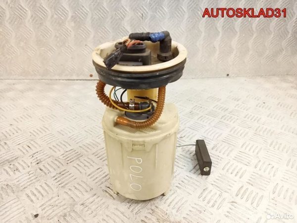 Крышка двигателя передняя Mitsubishi Colt MN195573 - АвтоСклад31.рф - авторазборка контрактные б/у запчасти в г. Белгород