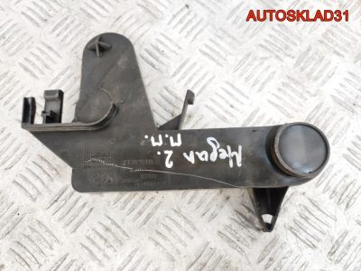 Крепеж стеклоподъемника Renault Megane 2 8200197141 - АвтоСклад31.рф - авторазборка контрактные б/у запчасти в г. Белгород