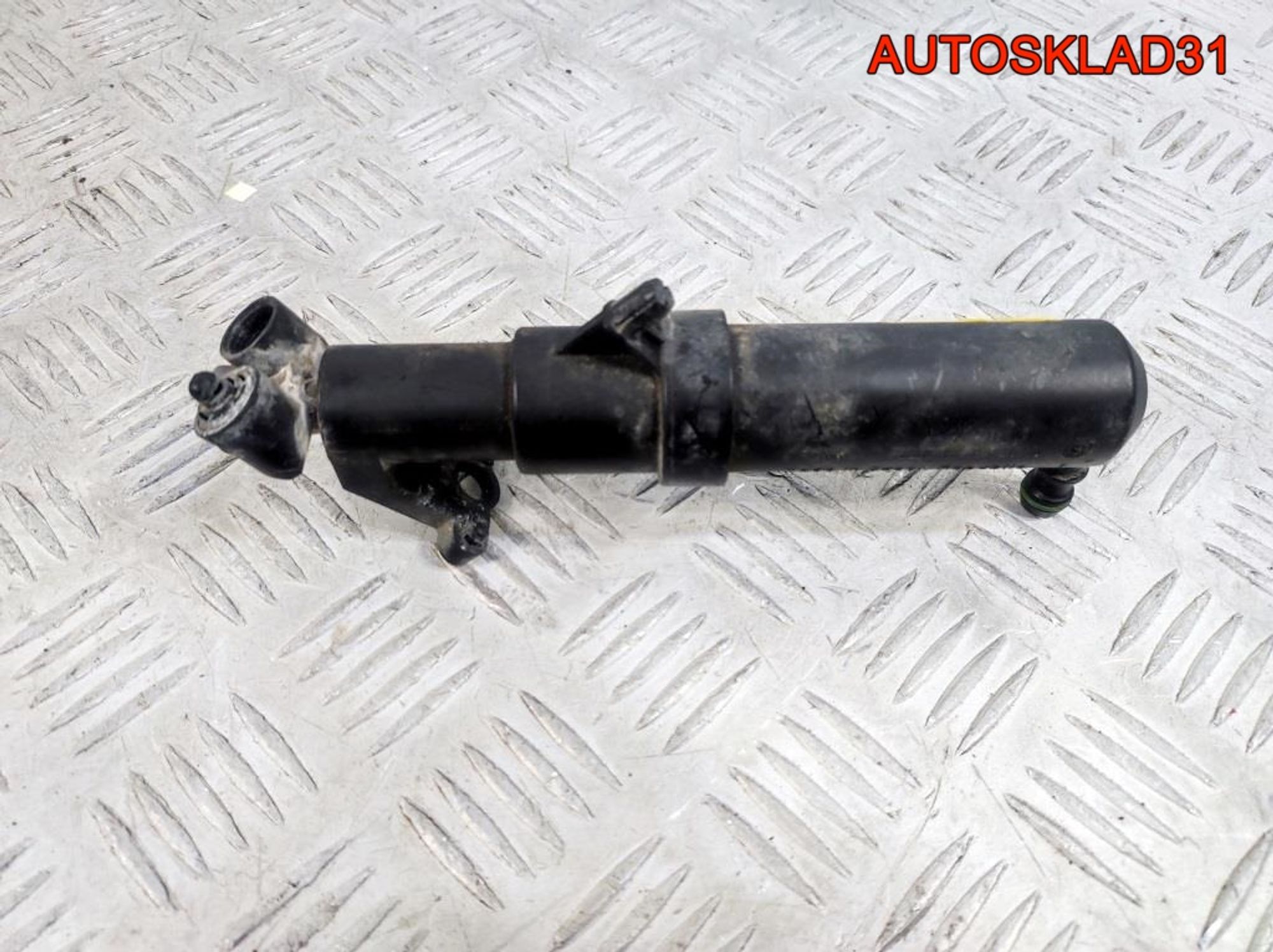 Форсунка омывателя фары Mercedes W203 A2038600647 - АвтоСклад31.рф - авторазборка контрактные б/у запчасти в г. Белгород Форсунка омывателя фары Mercedes W203 A2038600647 - АвтоСклад31.рф - авторазборка контрактные б/у запчасти в г. Белгород