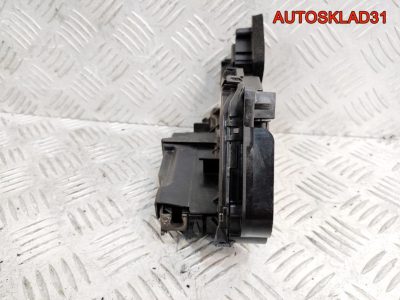 Замок двери передней правой Skoda Rapid 5TB837016A - АвтоСклад31.рф - авторазборка контрактные б/у запчасти в г. Белгород