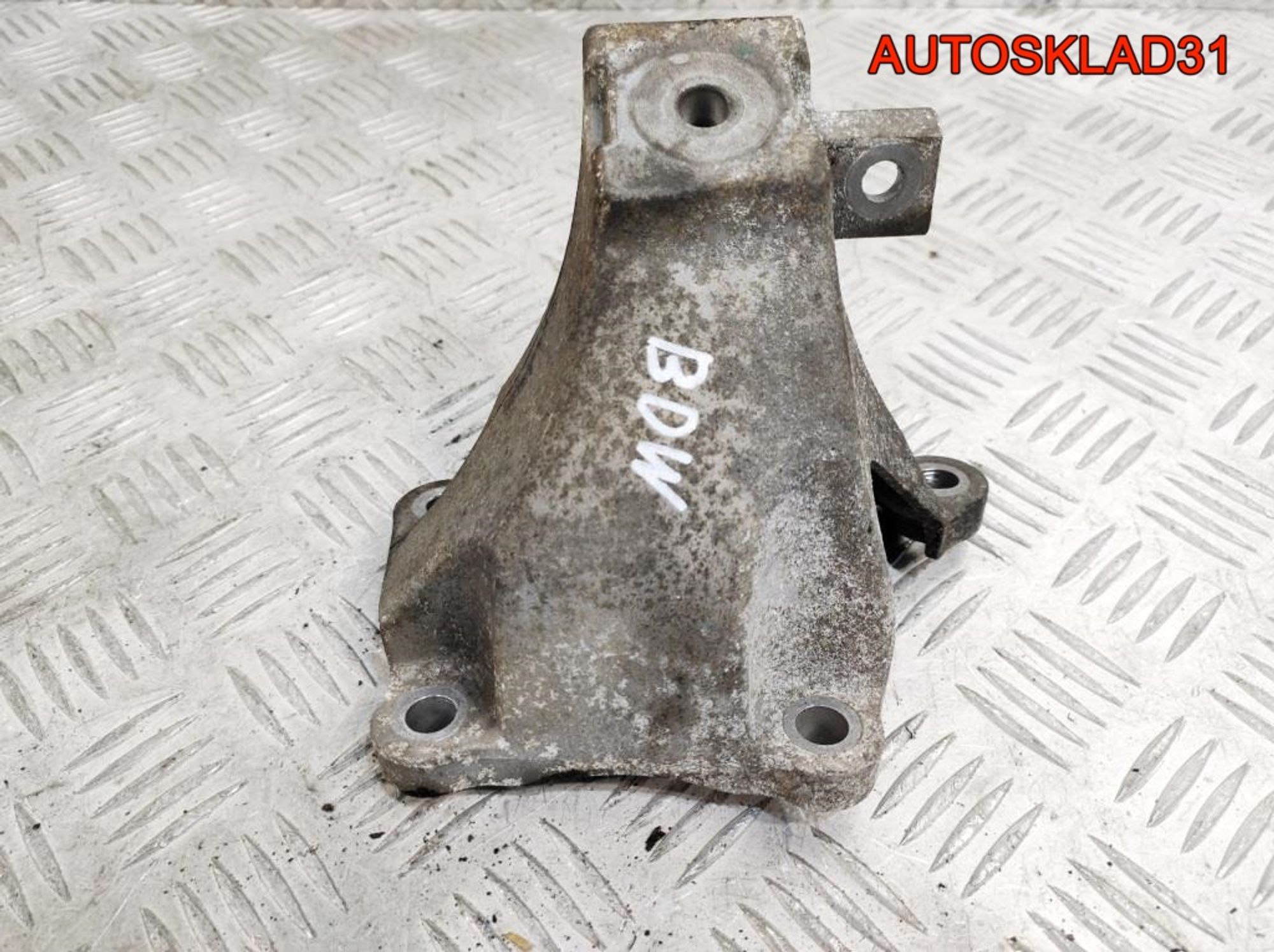 Кронштейн двигателя левый Audi A6 C6 2,4 BDW 4F0199307N - АвтоСклад31.рф - авторазборка контрактные б/у запчасти в г. Белгород Кронштейн двигателя левый Audi A6 C6 2,4 BDW 4F0199307N - АвтоСклад31.рф - авторазборка контрактные б/у запчасти в г. Белгород