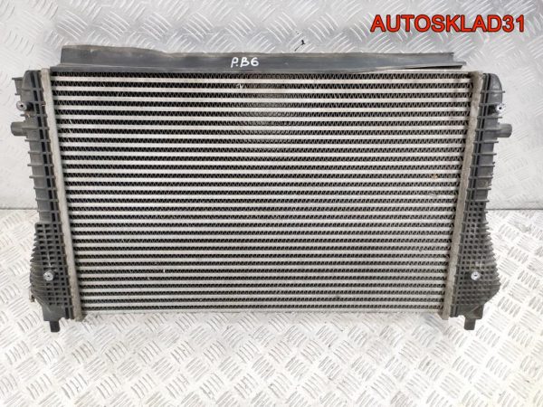 Интеркулер VW Passat B6 2,0 Дизель 3C0145803E - АвтоСклад31.рф - авторазборка контрактные б/у запчасти в г. Белгород
