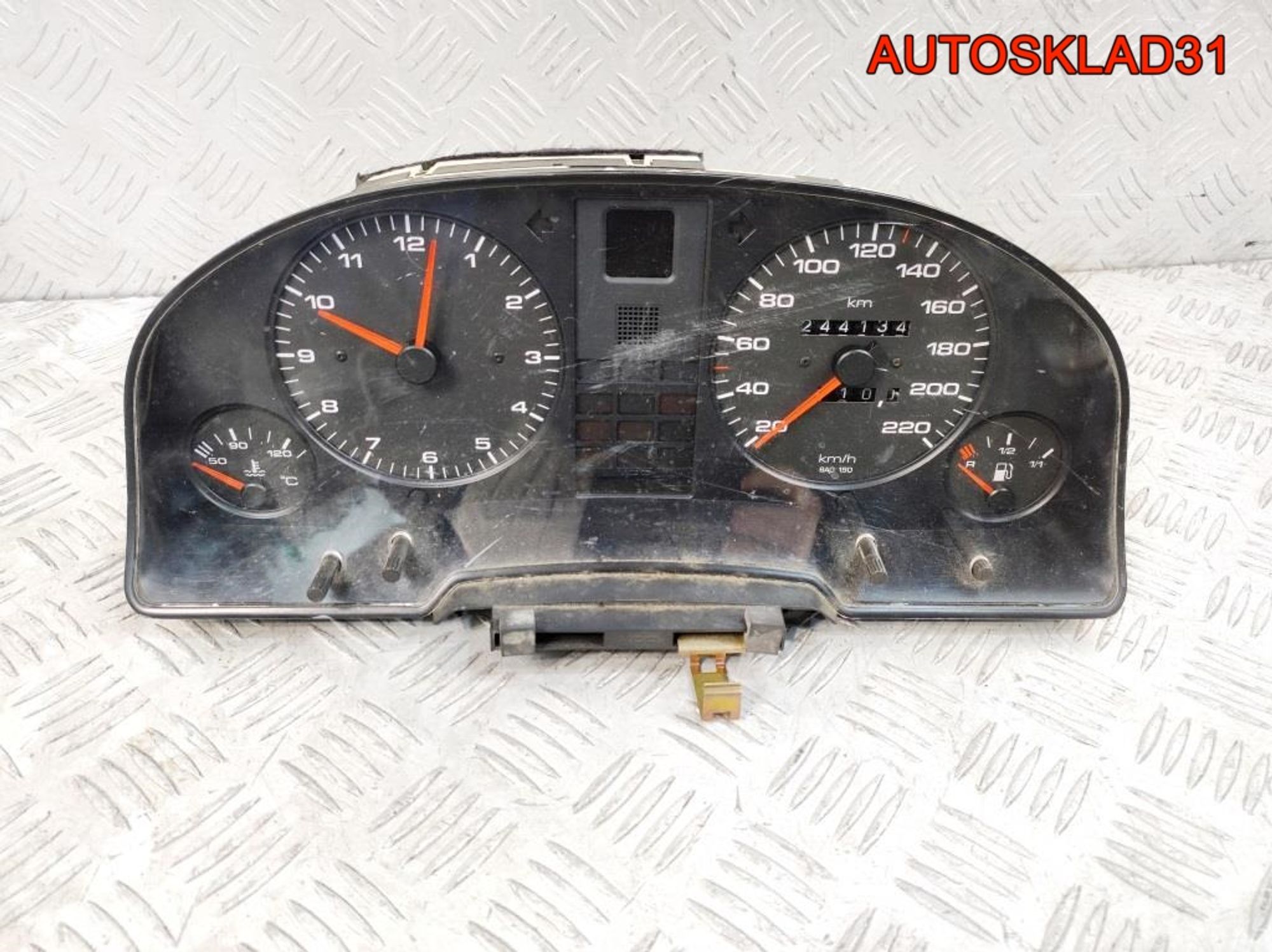 Панель приборов Audi 80 B4 8A0919033AS - АвтоСклад31.рф - авторазборка контрактные б/у запчасти в г. Белгород Панель приборов Audi 80 B4 8A0919033AS - АвтоСклад31.рф - авторазборка контрактные б/у запчасти в г. Белгород