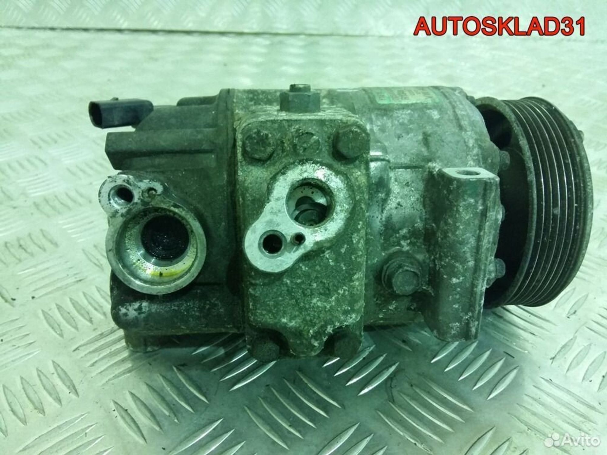 Компрессор кондиционера VW Golf 5 BKC 1K0820803Q - АвтоСклад31.рф - авторазборка контрактные б/у запчасти в г. Белгород Компрессор кондиционера VW Golf 5 BKC 1K0820803Q - АвтоСклад31.рф - авторазборка контрактные б/у запчасти в г. Белгород