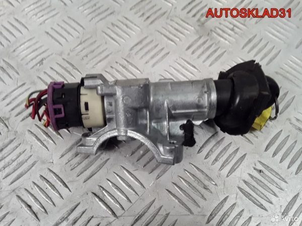 Кронштейн двигателя VW Golf 4 1.9 AQM 038129723E - АвтоСклад31.рф - авторазборка контрактные б/у запчасти в г. Белгород