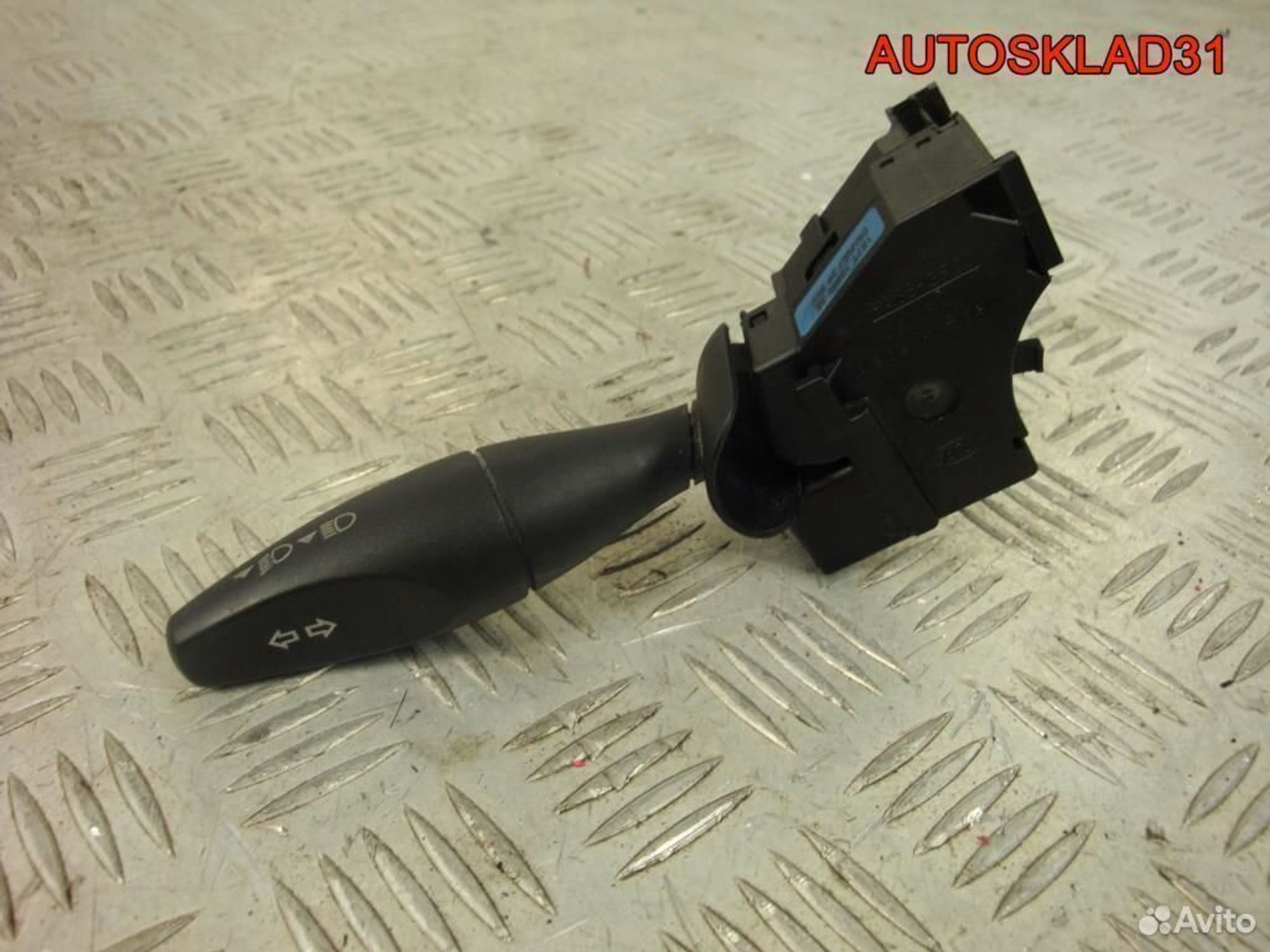 Переключатель поворотов подрулевой Ford 1S7T13335A - АвтоСклад31.рф - авторазборка контрактные б/у запчасти в г. Белгород Переключатель поворотов подрулевой Ford 1S7T13335A - АвтоСклад31.рф - авторазборка контрактные б/у запчасти в г. Белгород