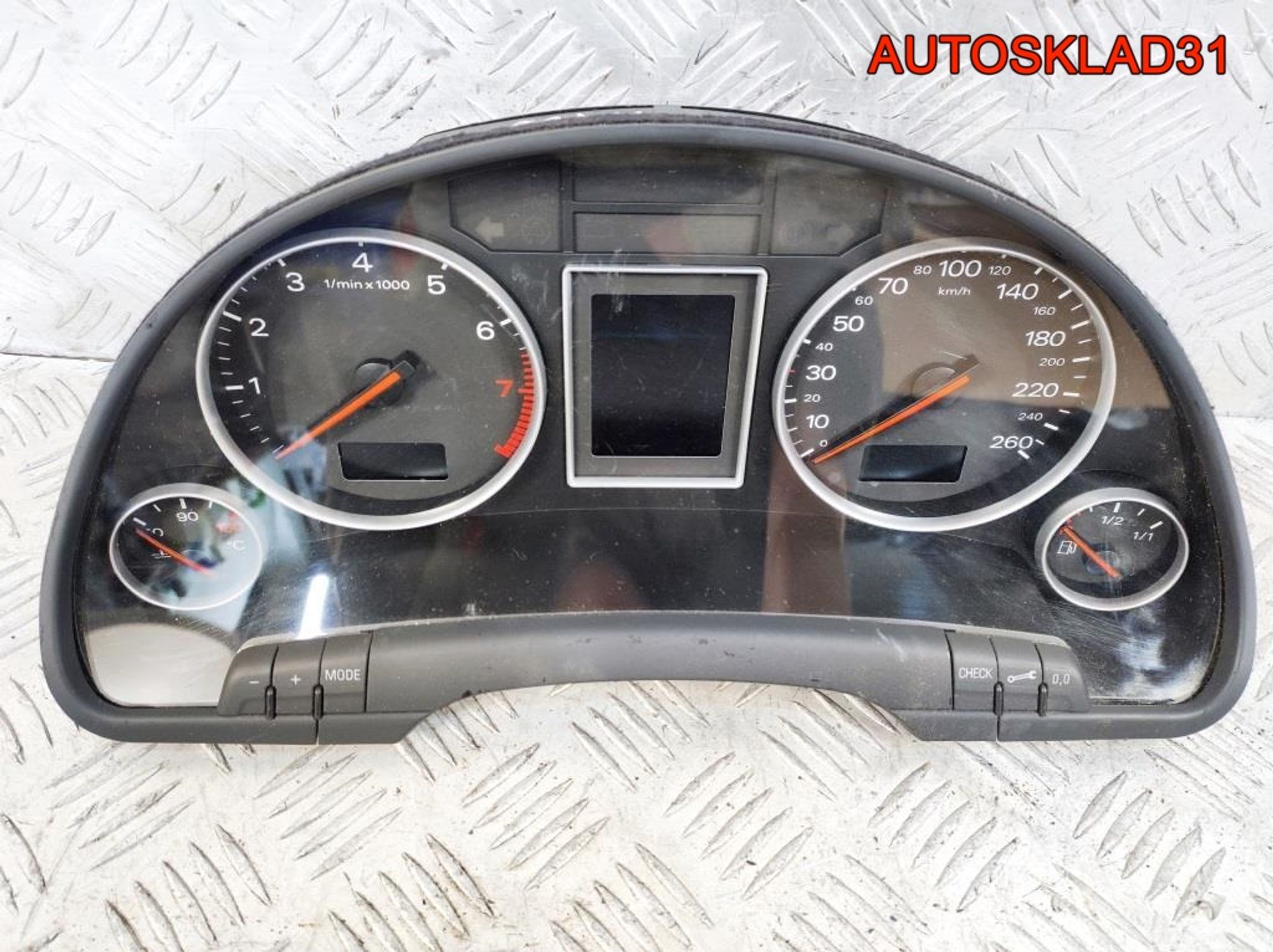 Панель приборов Audi A4 B6 8E0920900HX Бензин - АвтоСклад31.рф - авторазборка контрактные б/у запчасти в г. Белгород Панель приборов Audi A4 B6 8E0920900HX Бензин - АвтоСклад31.рф - авторазборка контрактные б/у запчасти в г. Белгород