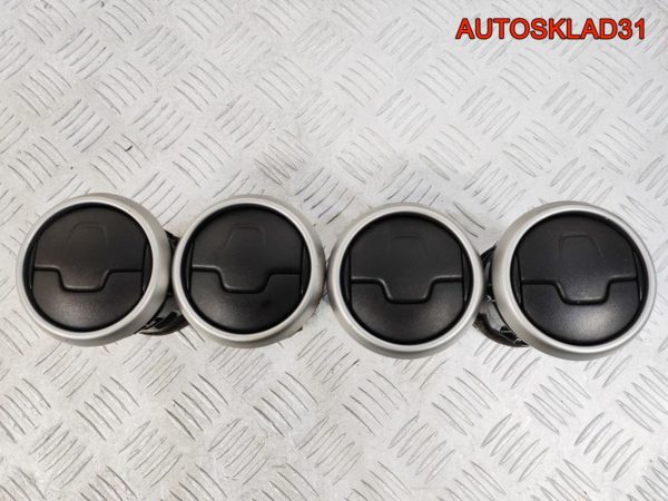 Дефлектор воздушный Nissan Note E11 687609U000 - АвтоСклад31.рф - авторазборка контрактные б/у запчасти в г. Белгород