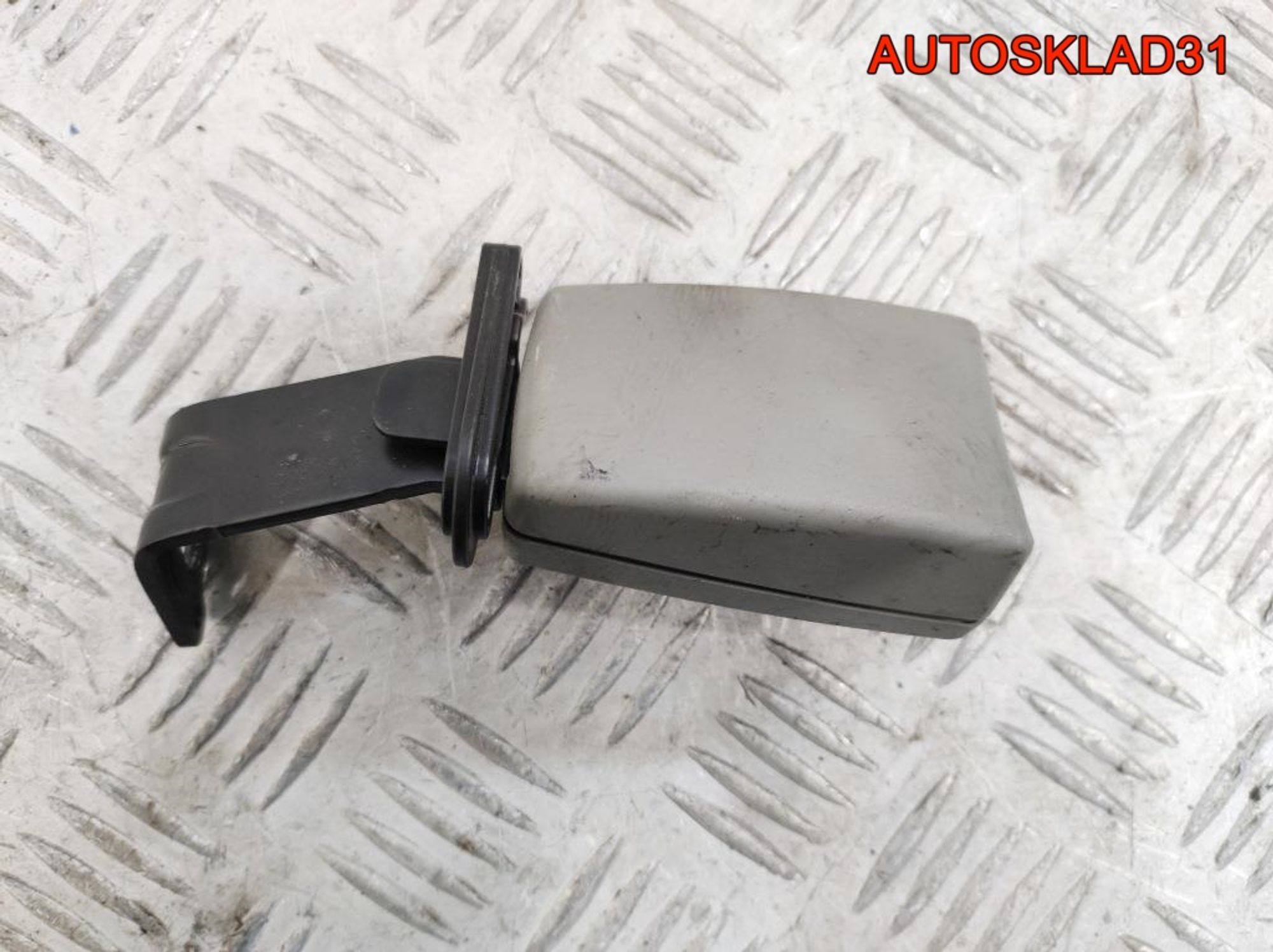 Ответная часть ремня безопасности Audi A8 D3 4E0857740A - АвтоСклад31.рф - авторазборка контрактные б/у запчасти в г. Белгород Ответная часть ремня безопасности Audi A8 D3 4E0857740A - АвтоСклад31.рф - авторазборка контрактные б/у запчасти в г. Белгород