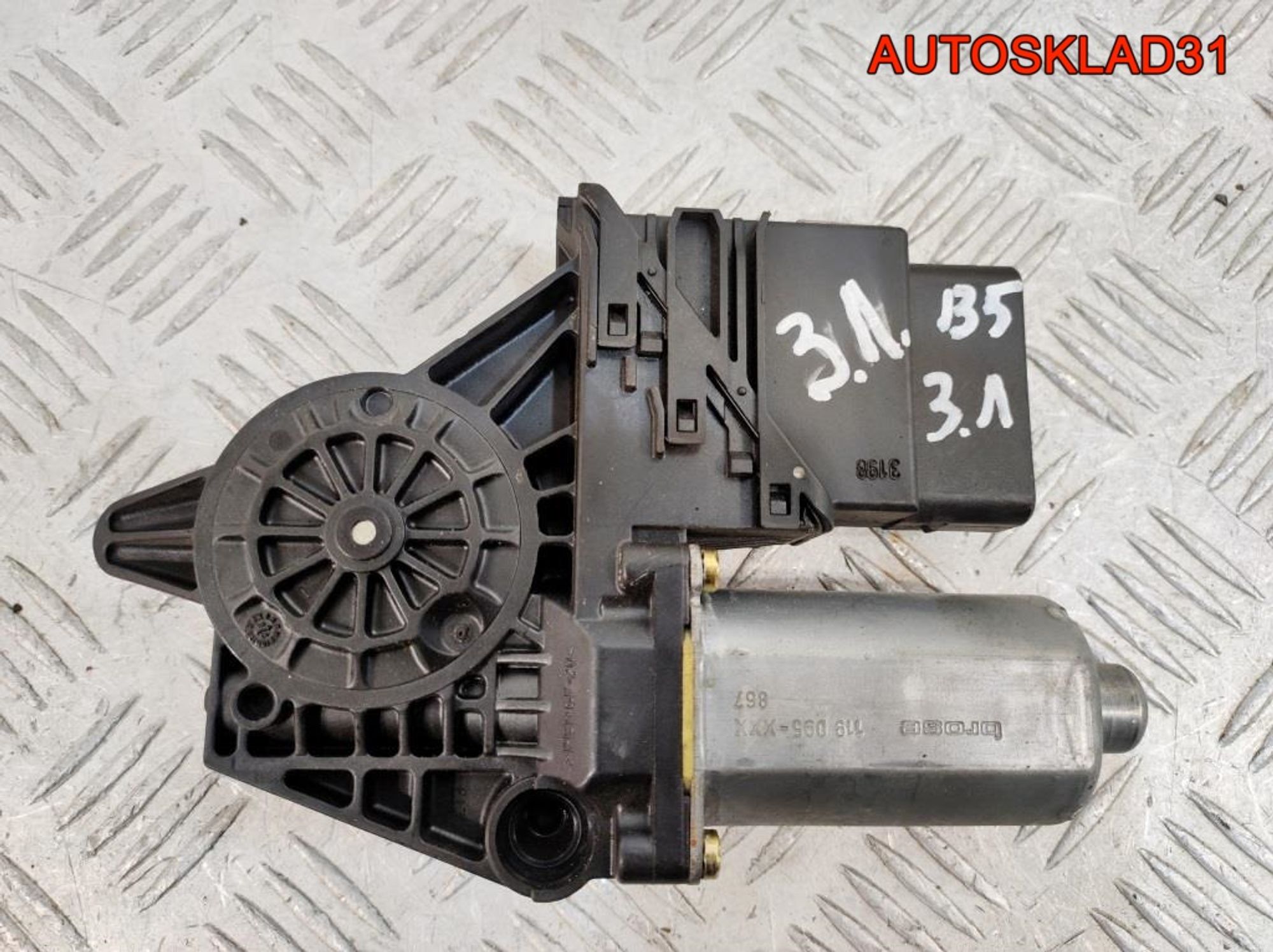 Моторчик стеклоподъемника зад левый VW Passat B5 101439202 - АвтоСклад31.рф - авторазборка контрактные б/у запчасти в г. Белгород Моторчик стеклоподъемника зад левый VW Passat B5 101439202 - АвтоСклад31.рф - авторазборка контрактные б/у запчасти в г. Белгород