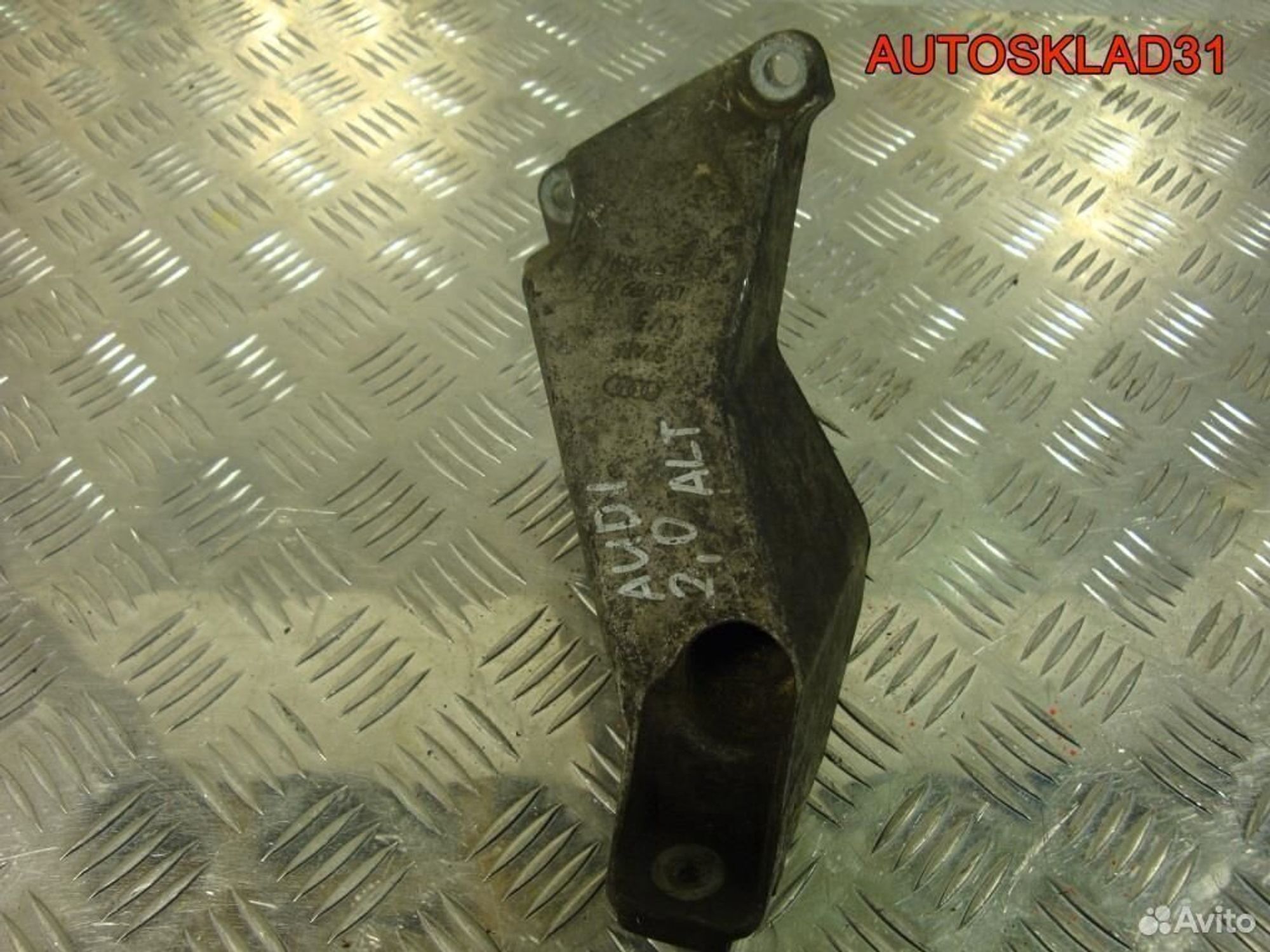 Кронштейн двигателя левый Audi A4 B6 8E0199307A - АвтоСклад31.рф - авторазборка контрактные б/у запчасти в г. Белгород Кронштейн двигателя левый Audi A4 B6 8E0199307A - АвтоСклад31.рф - авторазборка контрактные б/у запчасти в г. Белгород