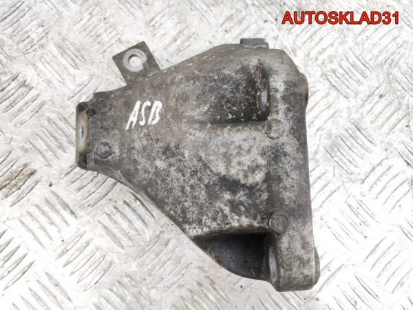 Кронштейн двигателя левый Audi A4 B7 3.0 ASB 8E0199307AB - АвтоСклад31.рф - авторазборка контрактные б/у запчасти в г. Белгород