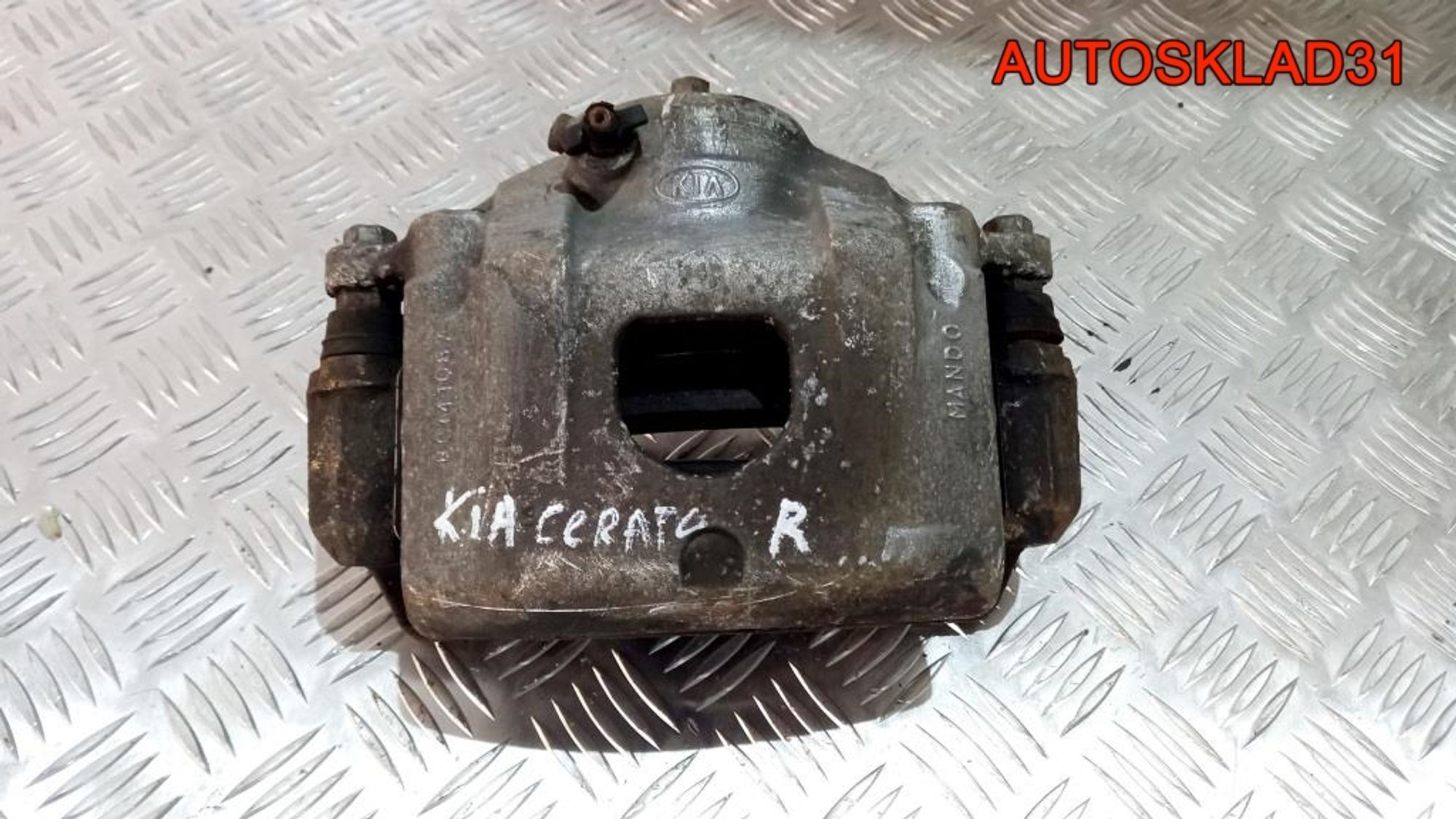 Суппорт тормозной передний правый Kia Cerato 581302F500 - АвтоСклад31.рф - авторазборка контрактные б/у запчасти в г. Белгород Суппорт тормозной передний правый Kia Cerato 581302F500 - АвтоСклад31.рф - авторазборка контрактные б/у запчасти в г. Белгород
