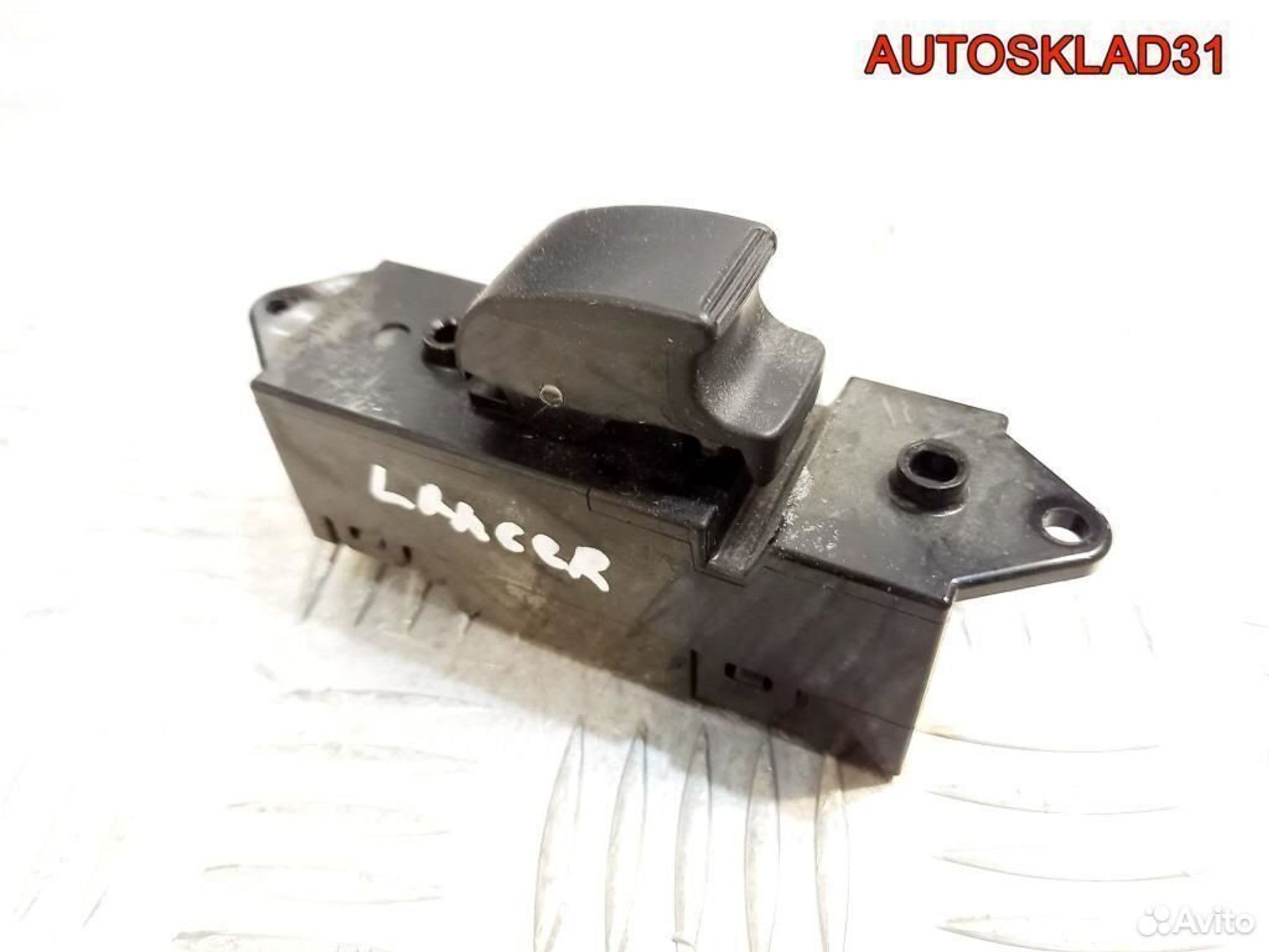 Кнопка стеклоподъемника Митсубиси Лансер MR587879 - АвтоСклад31.рф - авторазборка контрактные б/у запчасти в г. Белгород Кнопка стеклоподъемника Митсубиси Лансер MR587879 - АвтоСклад31.рф - авторазборка контрактные б/у запчасти в г. Белгород
