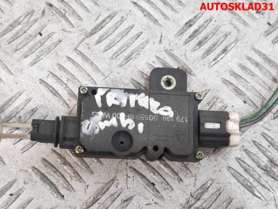 Активатор замка багажника Nissan Primera P11 Combi 905508F800 - АвтоСклад31.рф - авторазборка контрактные б/у запчасти в г. Белгород