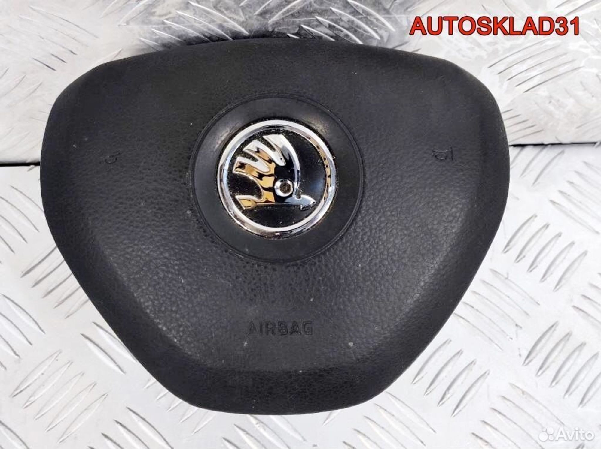 Подушка безопасности в рулевое колесо Skoda Fabia - АвтоСклад31.рф - авторазборка контрактные б/у запчасти в г. Белгород Подушка безопасности в рулевое колесо Skoda Fabia - АвтоСклад31.рф - авторазборка контрактные б/у запчасти в г. Белгород