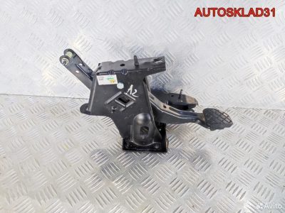 Педаль тормоза МКПП Audi A2 8Z1721141 - АвтоСклад31.рф - авторазборка контрактные б/у запчасти в г. Белгород