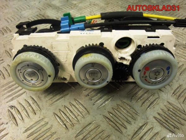 Усилитель переднего бампера VW Passat B5 3B0807113 - АвтоСклад31.рф - авторазборка контрактные б/у запчасти в г. Белгород