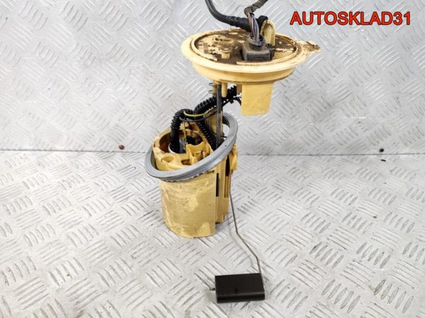 Петля капота правая Audi A6 C5 4B0823302D - АвтоСклад31.рф - авторазборка контрактные б/у запчасти в г. Белгород