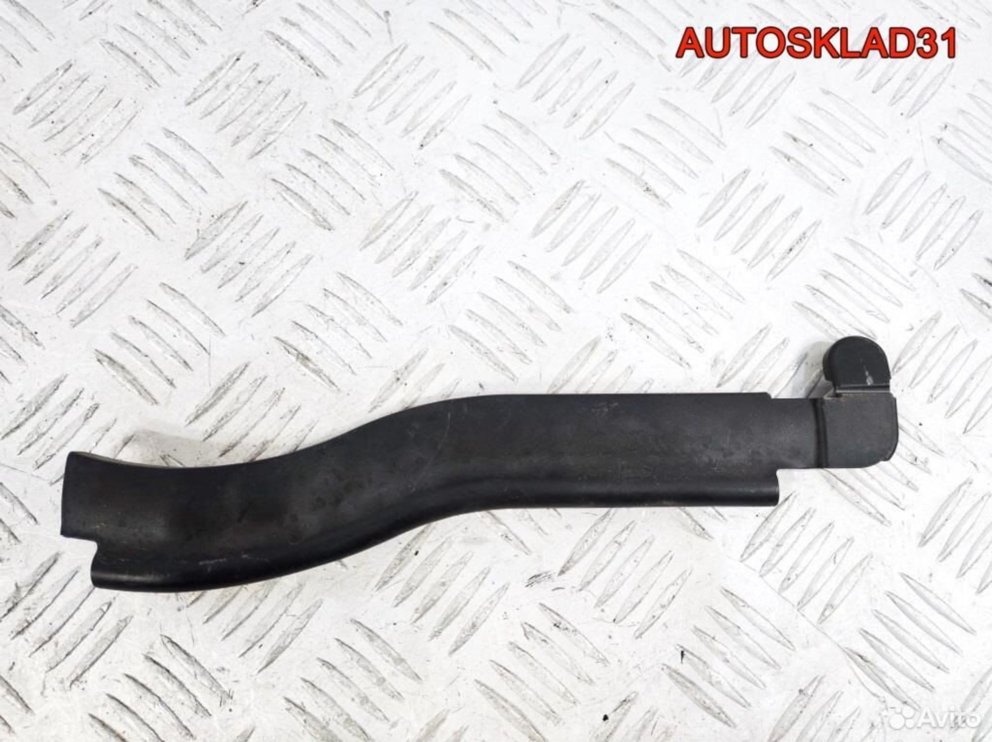 Накладка петли багажника правая Audi A8 4E0971446B - АвтоСклад31.рф - авторазборка контрактные б/у запчасти в г. Белгород Накладка петли багажника правая Audi A8 4E0971446B - АвтоСклад31.рф - авторазборка контрактные б/у запчасти в г. Белгород