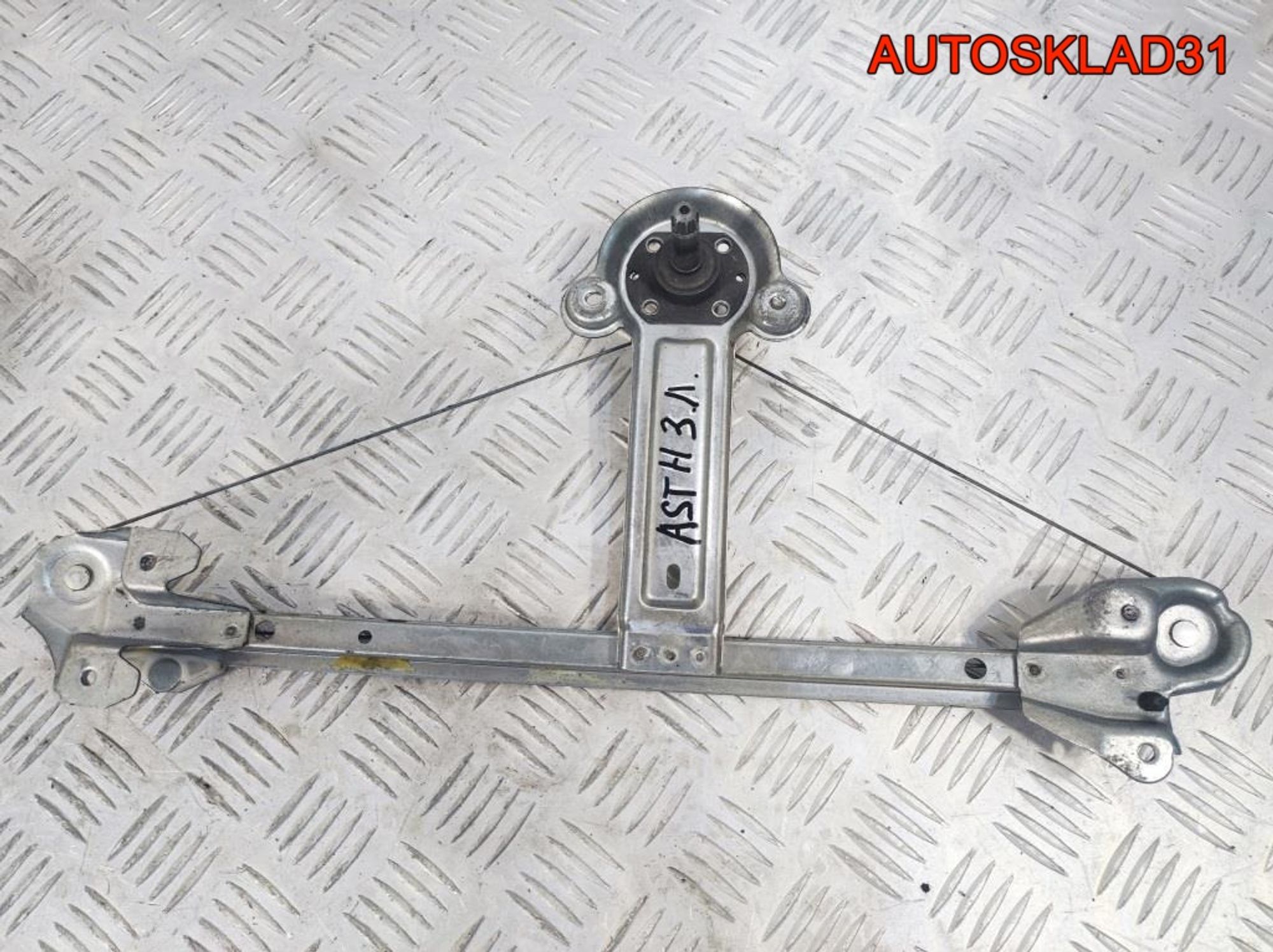 Стеклоподъемник задней левой Opel Astra H 13100420 - АвтоСклад31.рф - авторазборка контрактные б/у запчасти в г. Белгород Стеклоподъемник задней левой Opel Astra H 13100420 - АвтоСклад31.рф - авторазборка контрактные б/у запчасти в г. Белгород