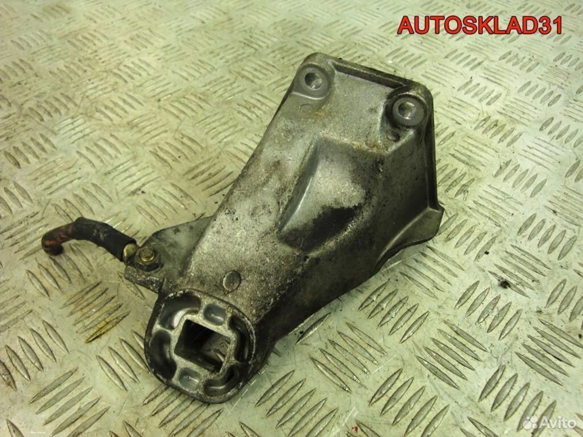 Кронштейн двигателя правый Audi 100 С4 4а0199312с - АвтоСклад31.рф - авторазборка контрактные б/у запчасти в г. Белгород Кронштейн двигателя правый Audi 100 С4 4а0199312с - АвтоСклад31.рф - авторазборка контрактные б/у запчасти в г. Белгород
