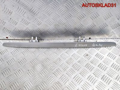 Накладка двери багажника Mercedes W210 A2107400040 - АвтоСклад31.рф - авторазборка контрактные б/у запчасти в г. Белгород