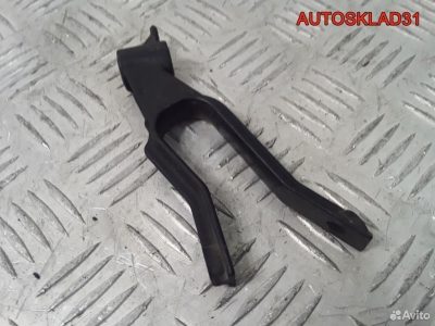Кронштейн радиатора верхний Opel Astra H 13162131 - АвтоСклад31.рф - авторазборка контрактные б/у запчасти в г. Белгород